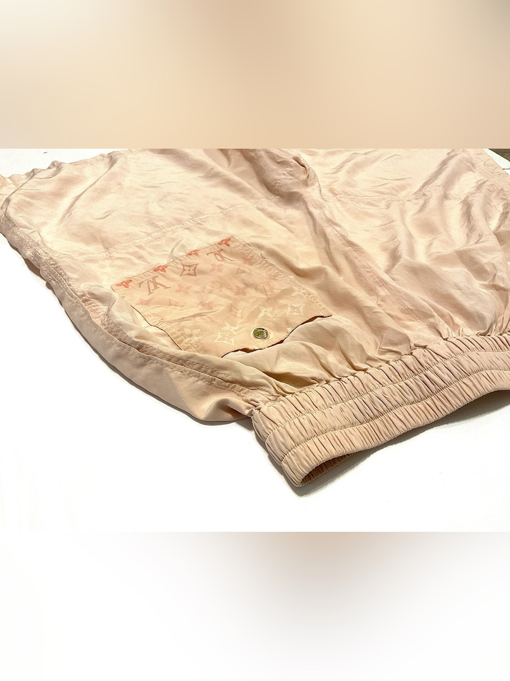 Women’s Louis Vuitton Japan Silk Bermuda Shorts - Picture 8 of 9